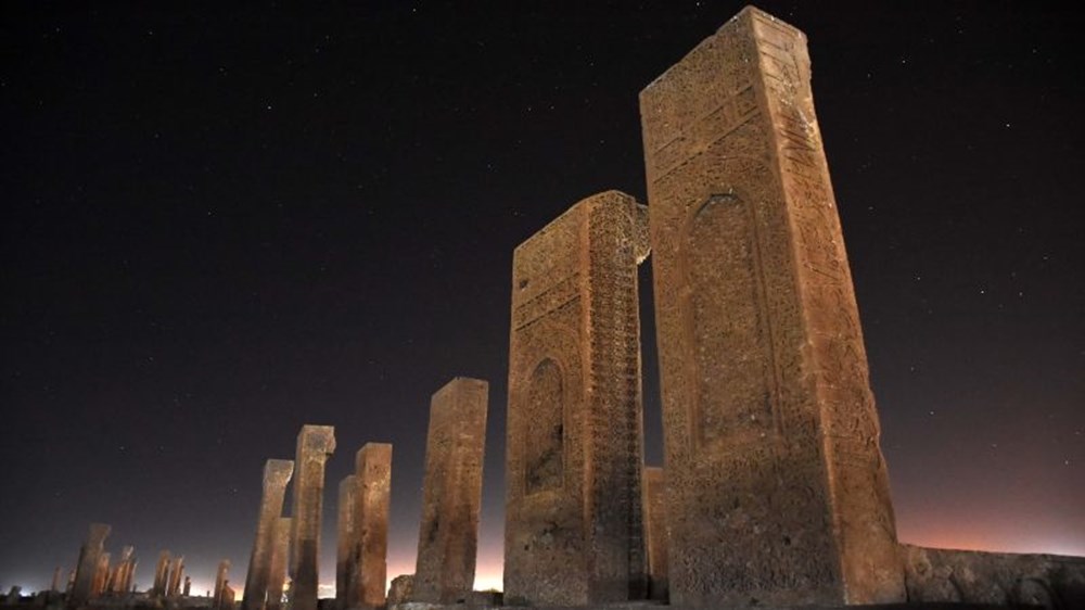 Dünyanın en büyük Türk-İslam mezarlığı: Ahlat Selçuklu Meydan Mezarlığı - 10