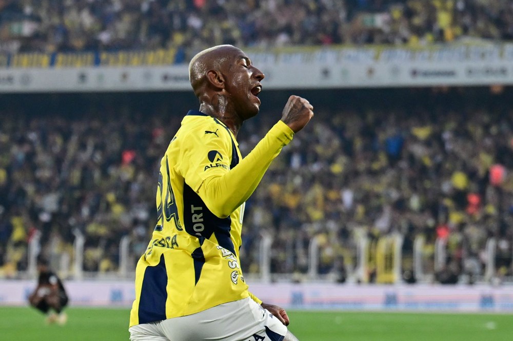 Fenerbahçe'de Anderson Talisca fırtınası devam ediyor: Kayserispor'a da gol attı, bir birincisi başardı 78