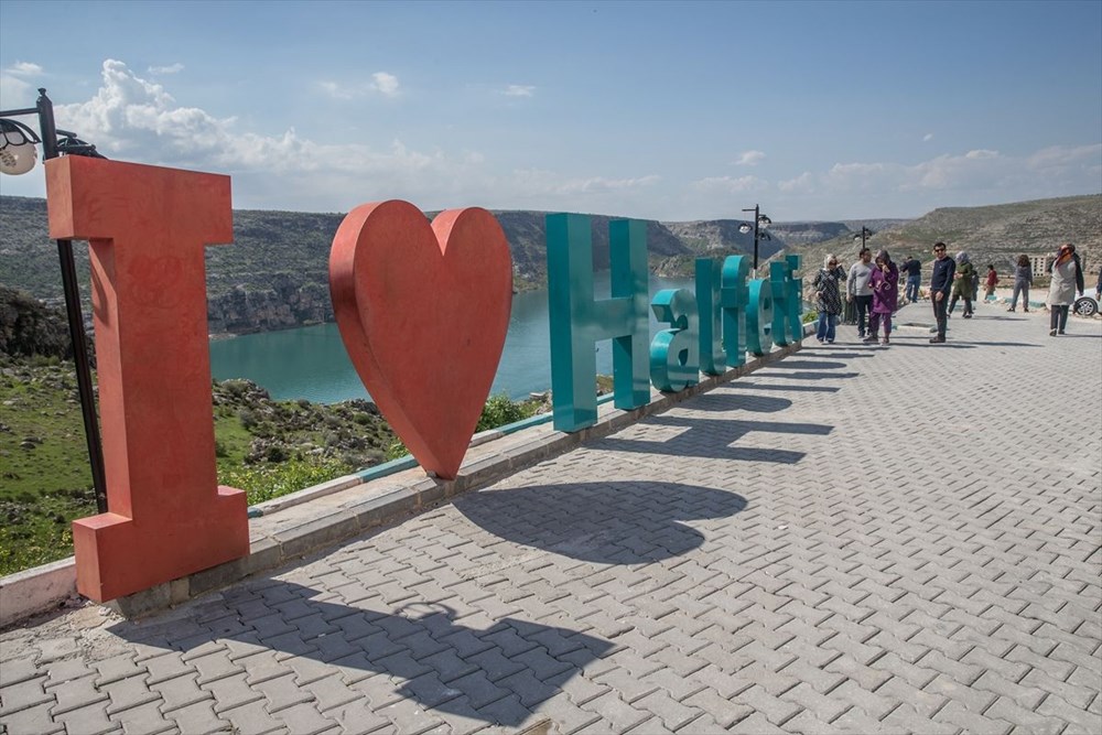 halfeti, rumkale, birecik baraj gölü, savaşan köyü, halfeti tekne turu, şanlıurfa gezilecek yerler