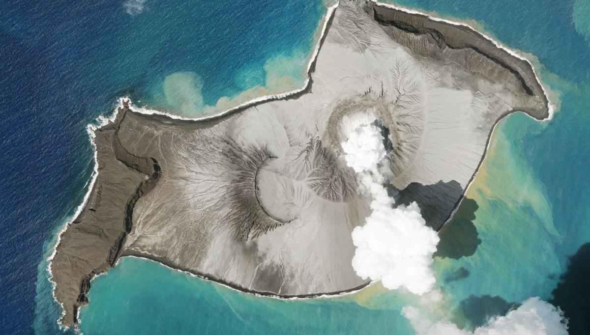 Tonga'daki yanardağ patlaması nedeniyle Avustralya'da tsunami uyarısı verildidünya