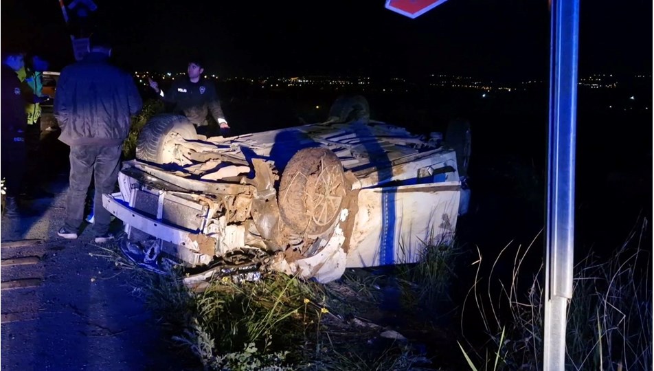 Otomobil şarampole devrildi: 1 ölü, 3 yaralı