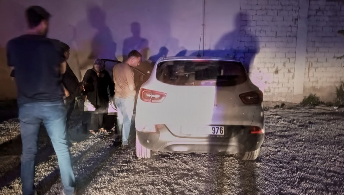 İçinde çocuğunun olduğu otomobili park ettiği yeri unuttu: Emniyet seferber oldu İçinde çocuğunun olduğu otomobili park ettiği yeri unuttu: Emniyet seferber oldu