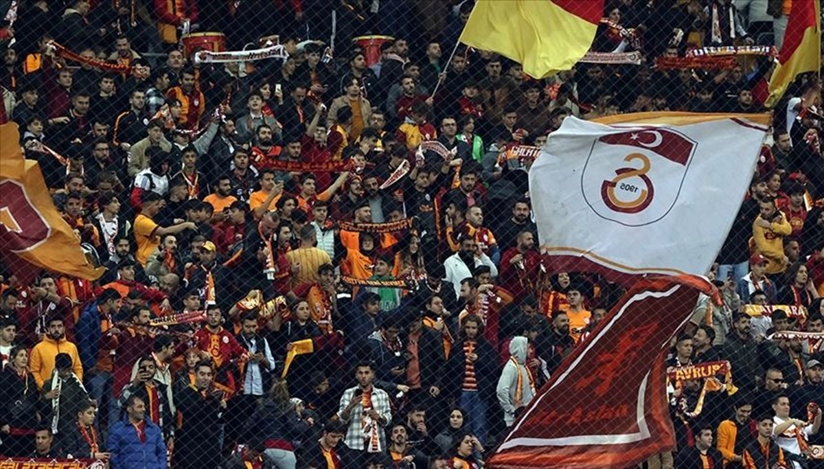Fenerbahçe - Galatasaray derbisi için seyirci kararı Fenerbahçe - Galatasaray derbisi için seyirci kararı