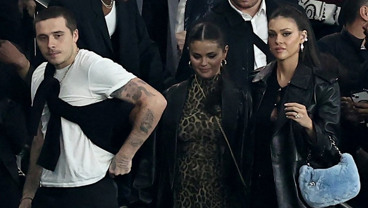 Selena Gomez yakın arkadaşları Brooklyn Beckham ve Nicola Peltz çiftiyle maçta Selena Gomez yakın arkadaşları Brooklyn Beckham ve Nicola Peltz çiftiyle maçta