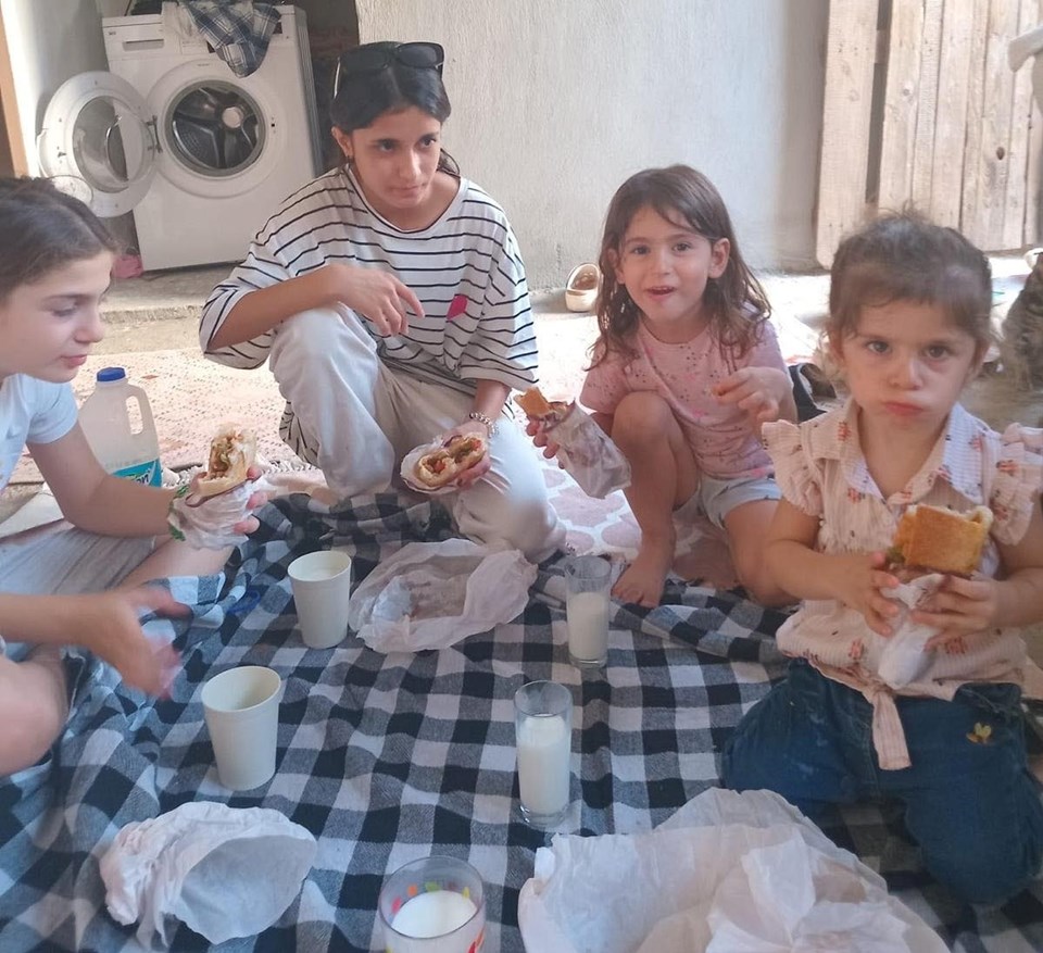 İzmir'de baba dehşeti | 3 çocuğunu öldürdü: Birlikte yemek yedikleri fotoğrafın hikayesi ortaya çıktı - 3