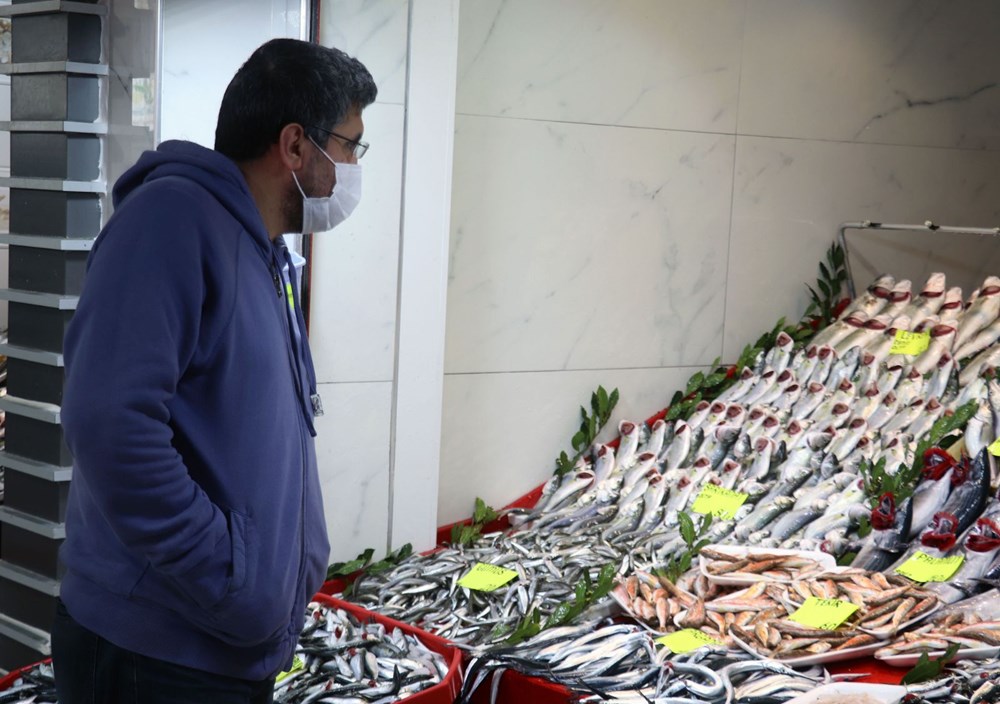 Çanakkale’de havalar ısındı balık tezgahları doldu, fiyat düştü - 9