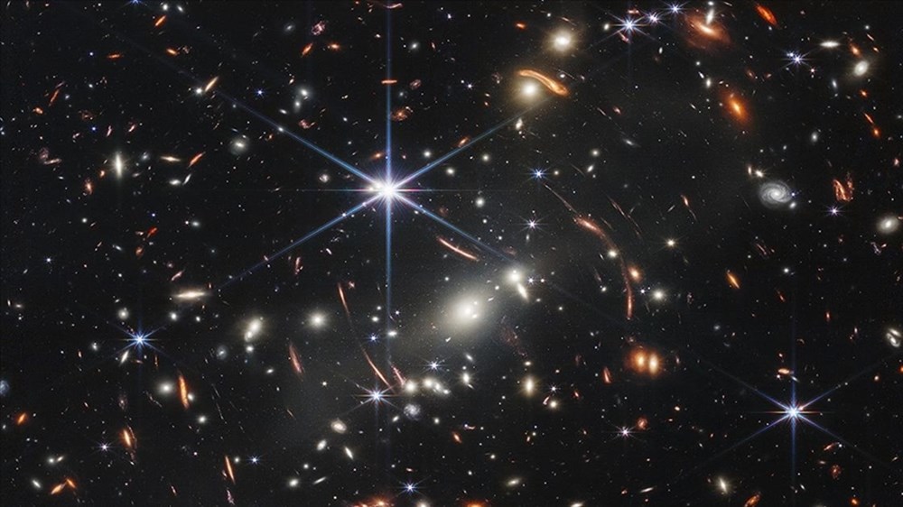 NASA'nın James Webb Teleskobu bilinen en uzak galaksiyi buldu - 5