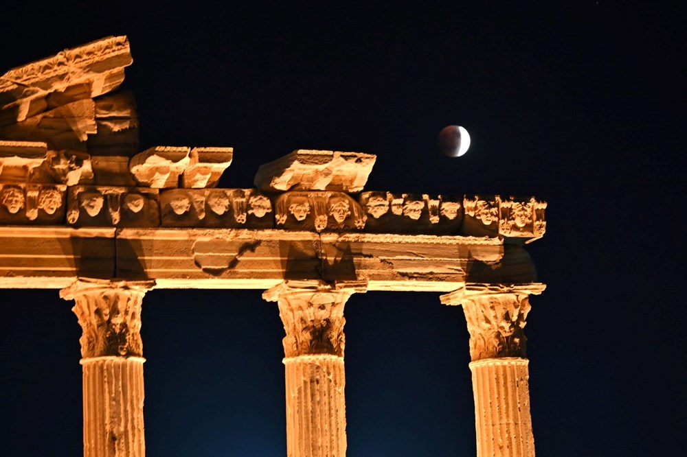 Türkiye'den kanlı ay tutulması manzaraları - 1