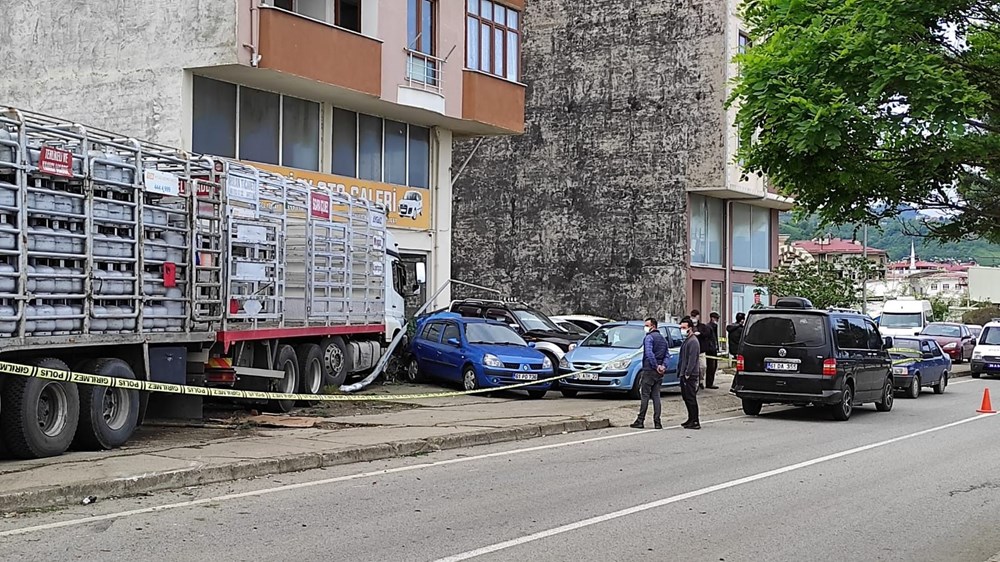 Giresun'da faciadan dönüldü - 4