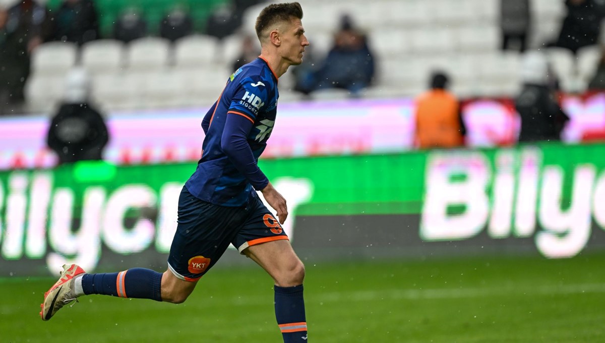 Başakşehir'den geri dönüş: Konyaspor'un galibiyet hasreti 6 maça çıktı Başakşehir'den geri dönüş: Konyaspor'un galibiyet hasreti 6 maça çıktı