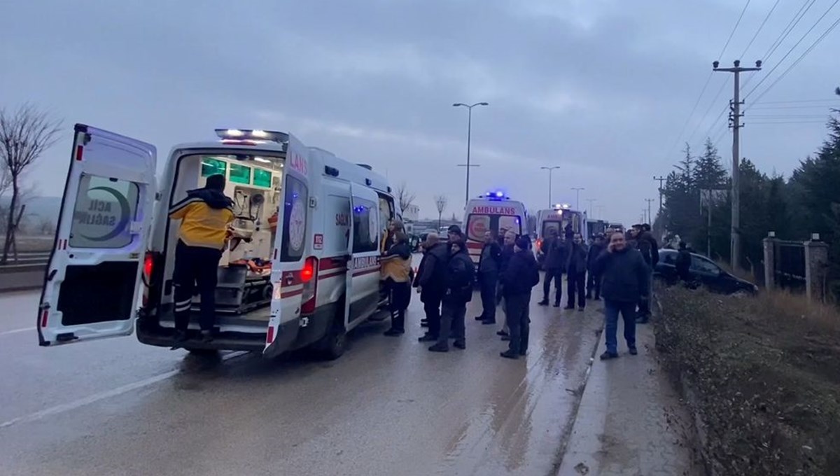 Ankara'da zincirleme kaza: 31 kişi yaralandı Ankara'da zincirleme kaza: 31 kişi yaralandı