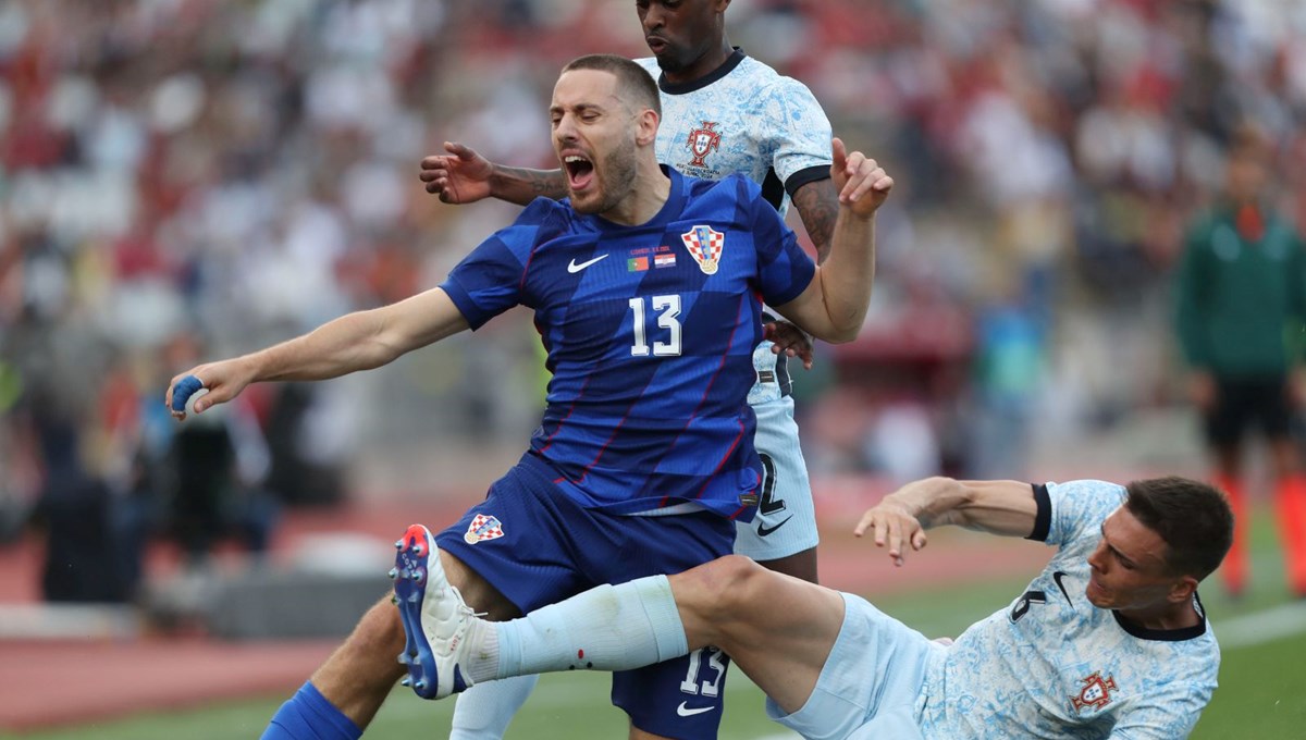 Hırvatistan'da Nikola Vlasic, sakatlığı nedeniyle kadrodan çıkarıldı Hırvatistan'da Nikola Vlasic, sakatlığı nedeniyle kadrodan çıkarıldı