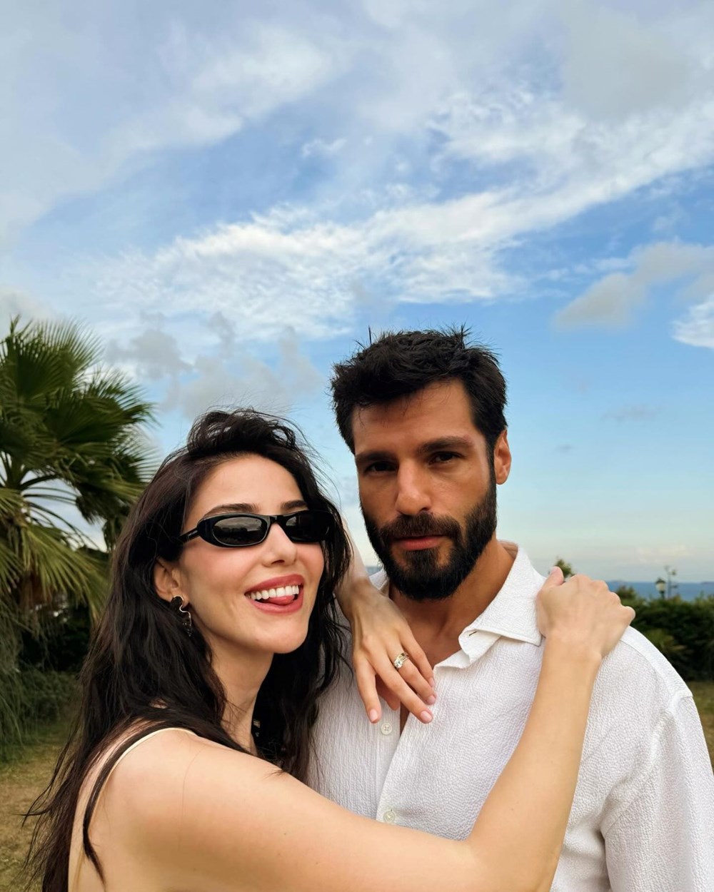 Özge Gürel ile Serkan Çayoğlu'ndan evlilik yıl dönümü kutlaması - 4