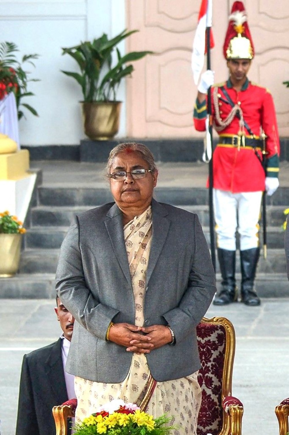 Nepal yeni liderini arıyor: Bakanlar dövüldü, ordu helikopterleri havalandı - 4