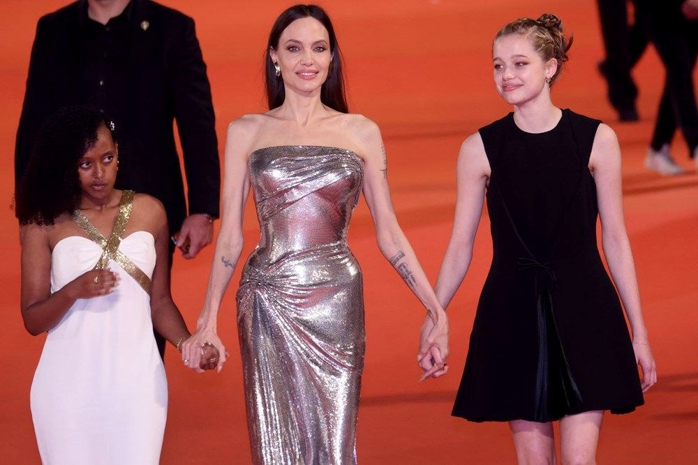 Angelina Jolie ve Brad Pitt'in kızı Shiloh dans videosuyla gündemde - 6