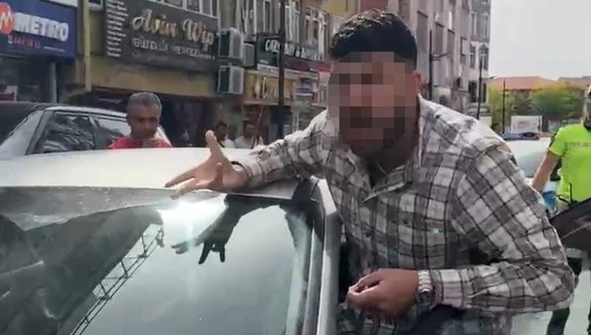 Kendisini uyaran polisin üzerine otomobilini sürdü Kendisini uyaran polisin üzerine otomobilini sürdü