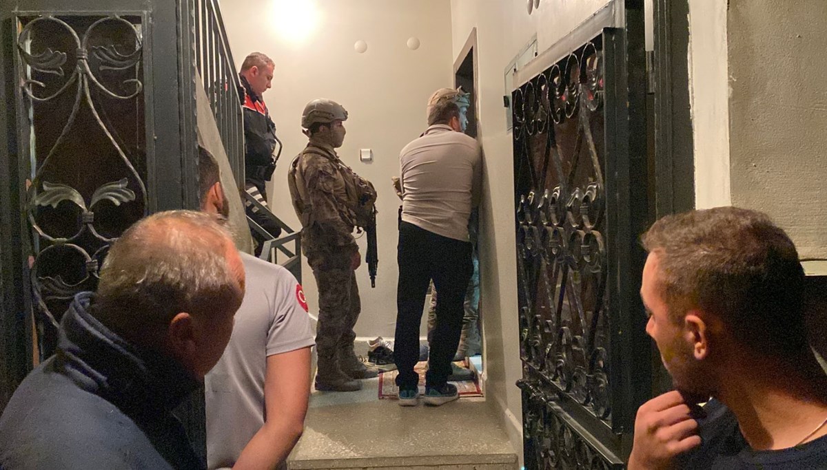 Kendini odaya kapatan adamı Özel Hareket operasyonla çıkardı