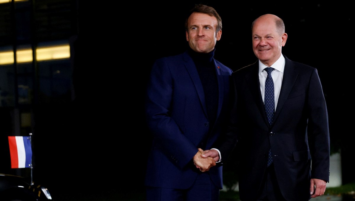 Macron'dan boğazlı kazakla tasarruf mesajı