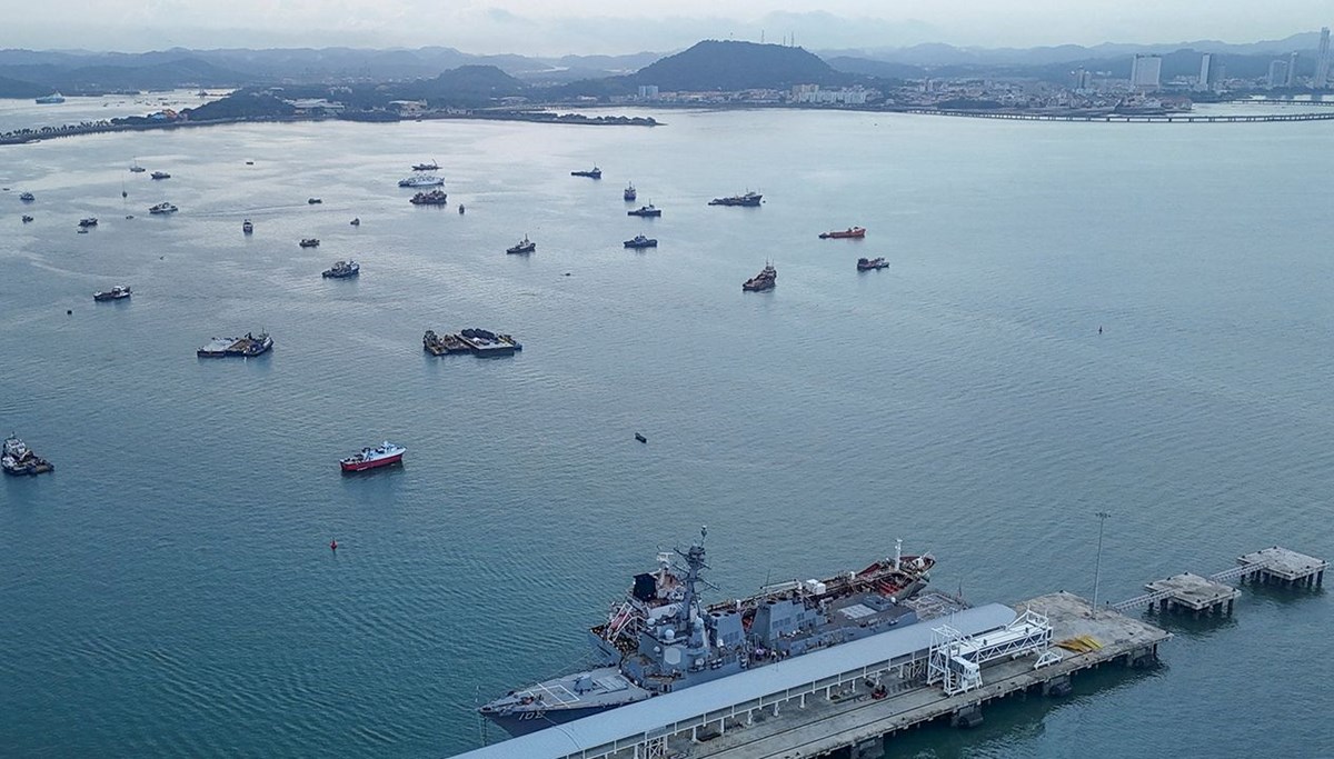 ABD, Venezuela'dan kalkan gemiyi vurdu: 11 ölü