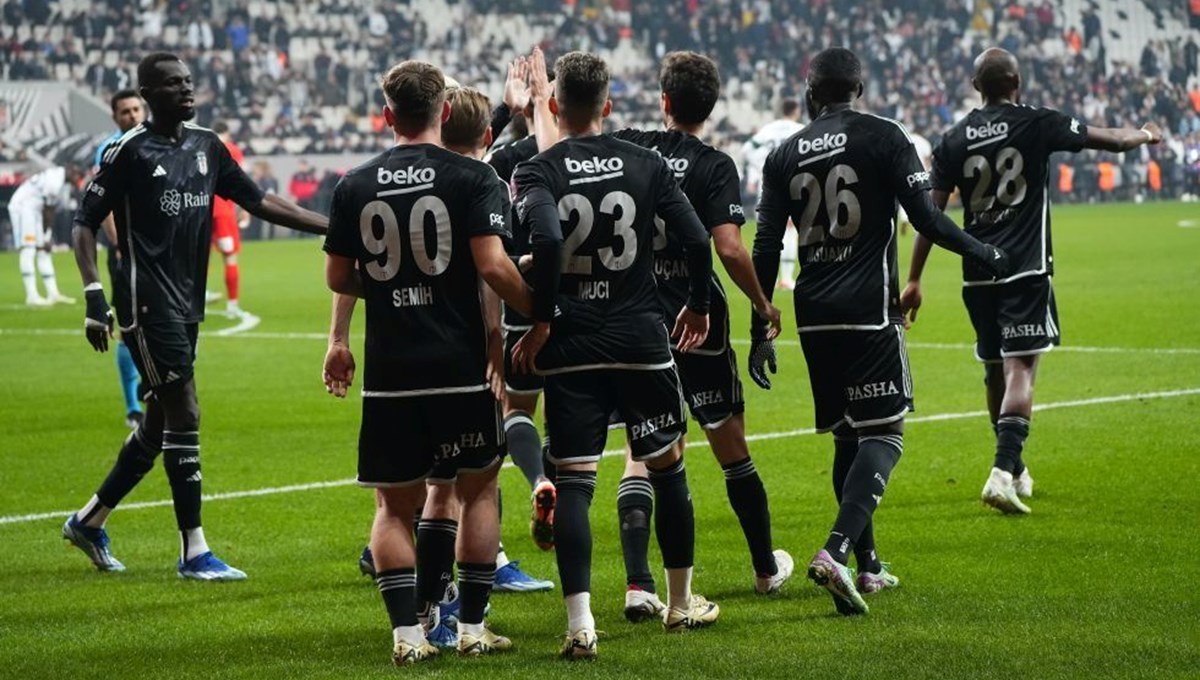 Beşiktaş'ta yeni sezon operasyonu: 9 yabancı kadroda düşünülmüyor Beşiktaş'ta yeni sezon operasyonu: 9 yabancı kadroda düşünülmüyor