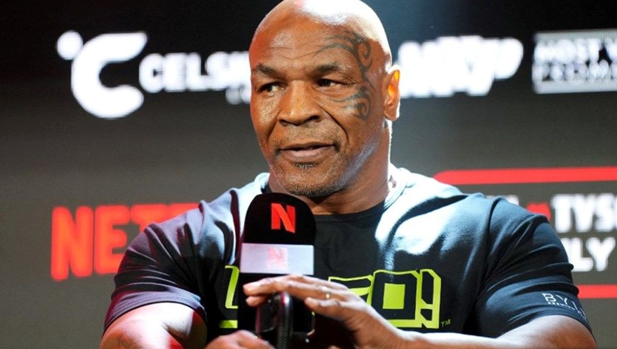 Mike Tyson'dan Avusturya maçı öncesi A Milli Takım'a sürpriz hediye