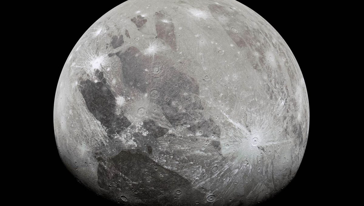 Jüpiter'in en büyük uydusu Ganymede'de su buharı bulundu