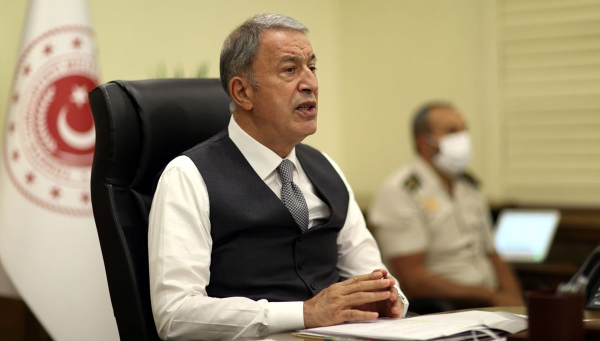 Bakan Akar: Yalanla dolanla TSK'ya dil uzatan ordubozanlar var