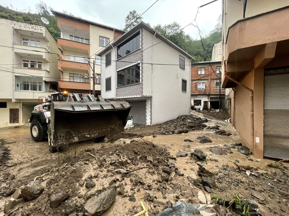 Giresun'da sel ve heyelan: Bir kişi kayıp - 18