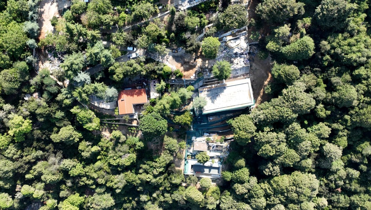 Vaniköy’deki kaçak villa inşaatında yıkım işlemi sürüyor Vaniköy’deki kaçak villa inşaatında yıkım işlemi sürüyor