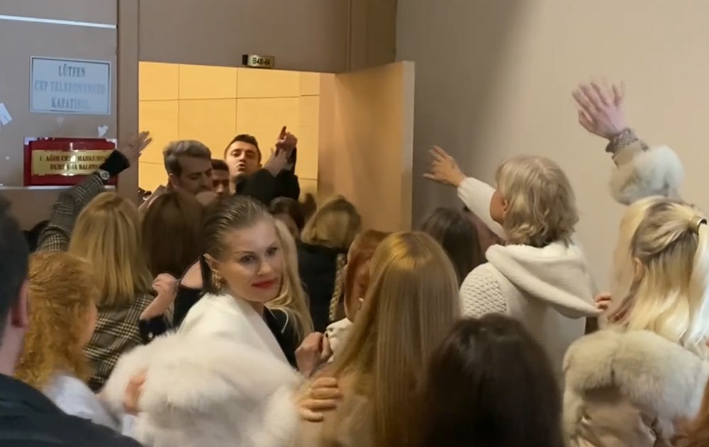 Adnan Oktar ve 18 sanığın yargılandığı davada yeni karar: 3 suçtan beraat etti ('Kedicik'lerden sevgi gösterisi) - 10