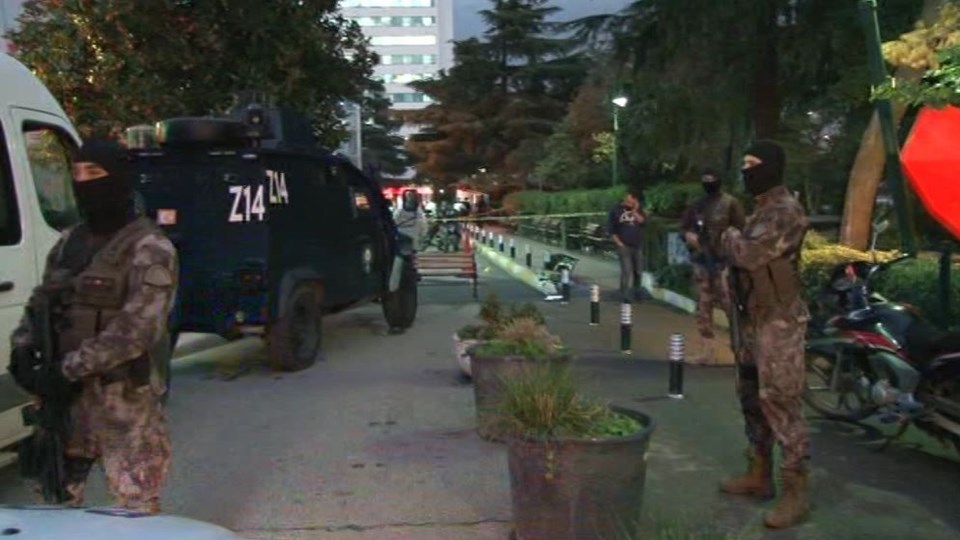 Son dakika haberi... Siyami Ersek Hastanesi önünde silahlı kavga: 4 yaralı - 1