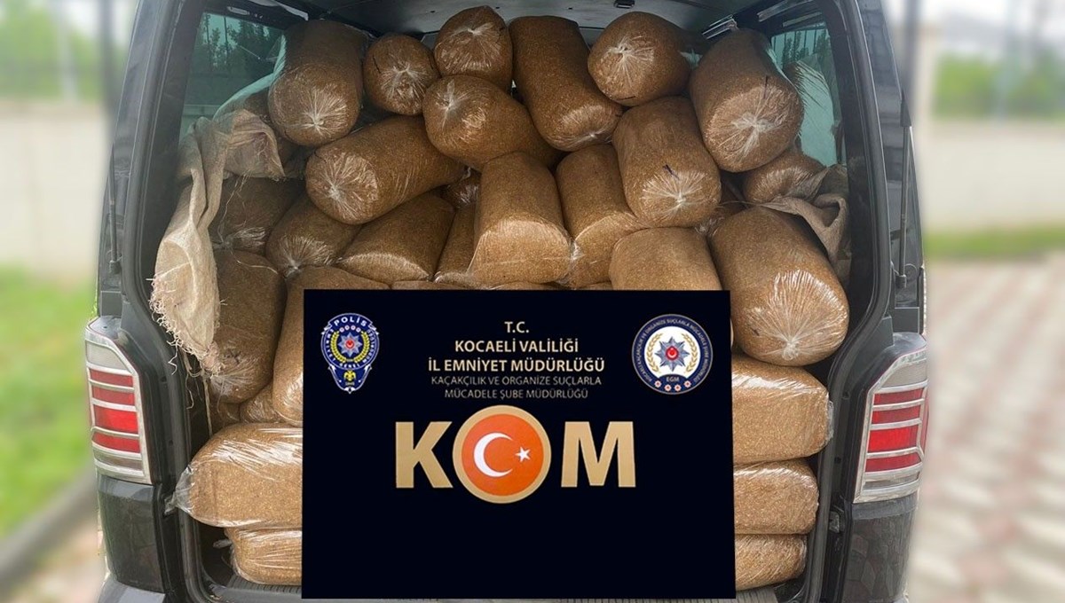 Kocaeli'de 1 ton 100 kilo gümrük kaçağı tütün ele geçirildi Kocaeli'de 1 ton 100 kilo gümrük kaçağı tütün ele geçirildi