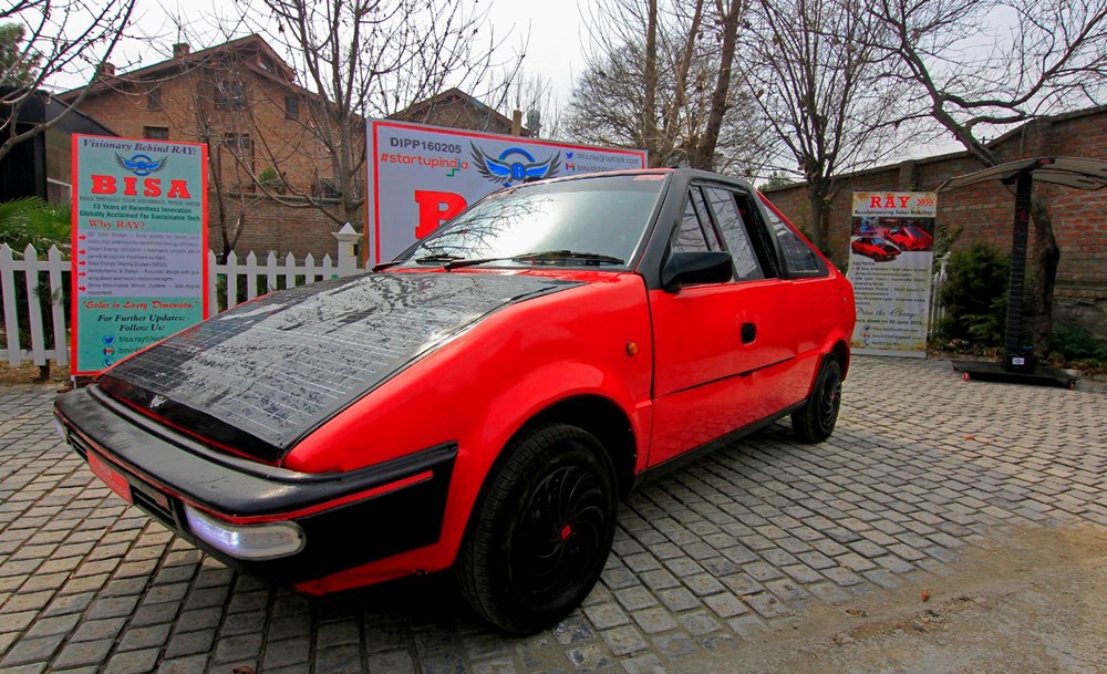 Hindistan'ın ilk yüksek teknolojili güneş arabası tanıtıldı - 1