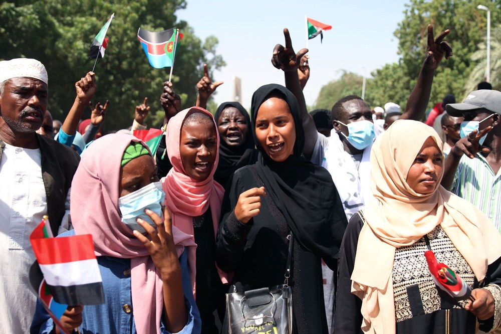 Sudan'da darbe girişimi: Başbakan Hamduk tutuklandı - 8
