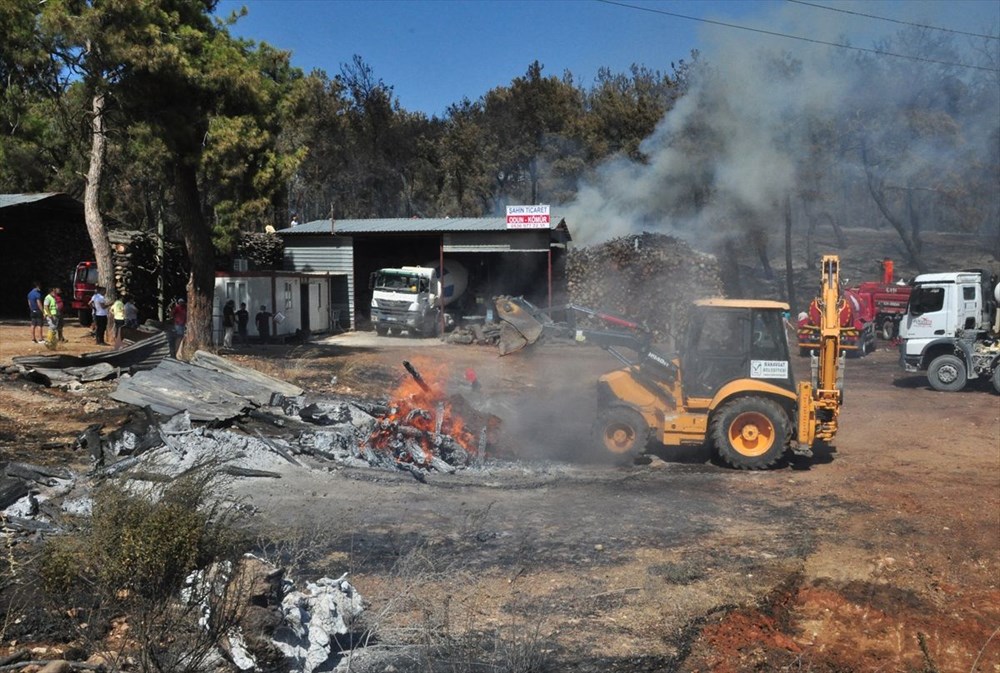 Antalya Manavgat'taki yangın kontrol altında - 13