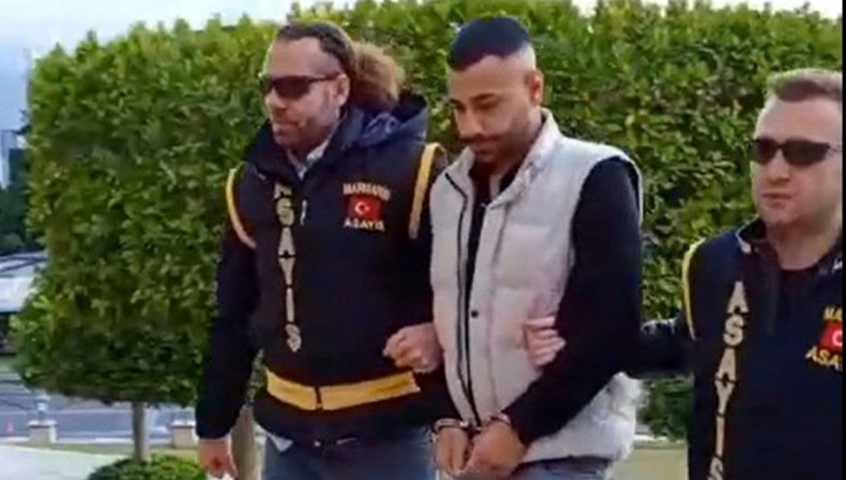 Cinayetten aranıyordu, barlar sokağında eğlenirken yakalandı Cinayetten aranıyordu, barlar sokağında eğlenirken yakalandı