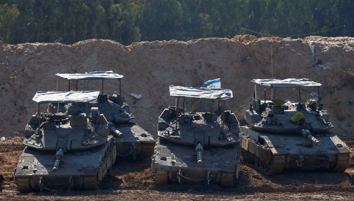 Ateşkesi unuttular! İsrail tankları Gazze'nin kuzeyindeki Refah'ta 2 Filistinli'yi öldürdü Ateşkesi unuttular! İsrail tankları Gazze'nin kuzeyindeki Refah'ta 2 Filistinli'yi öldürdü