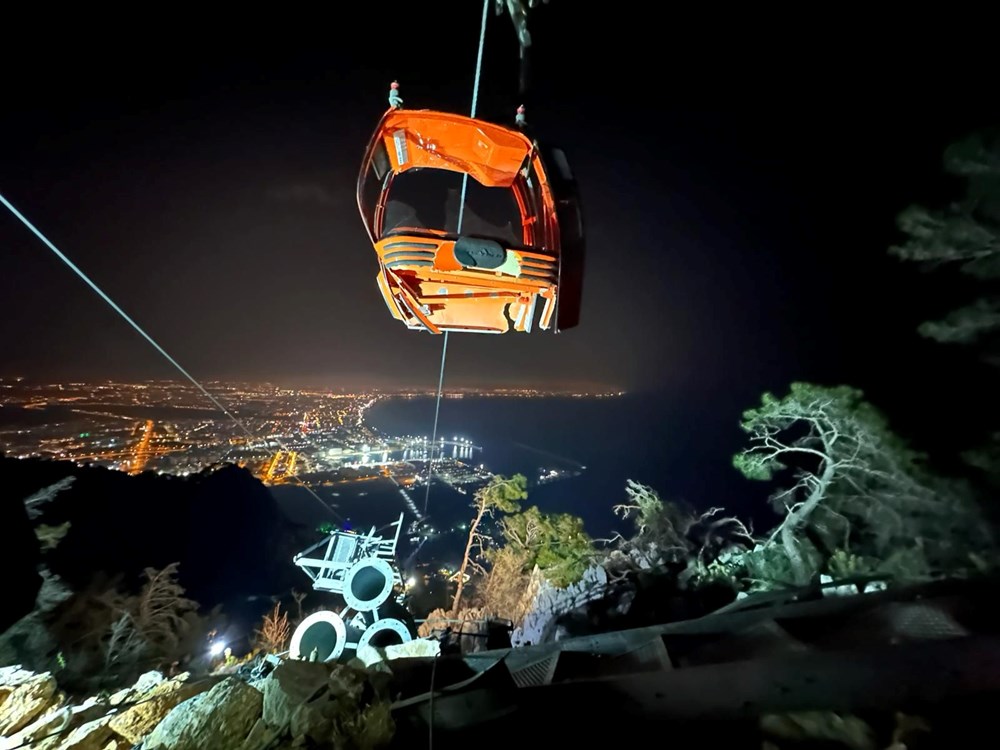 Antalya'da teleferik kazasında kabin parçalandı: Ölü, yaralı ve mahsur kalanlar var - 1
