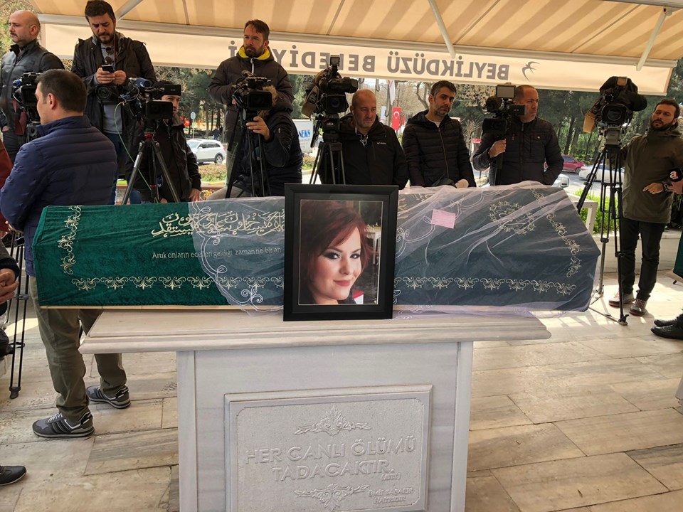 İran'daki jet faciasında ölen 11 kişiden 9'u son yolculuklarına uğurlandı - 5