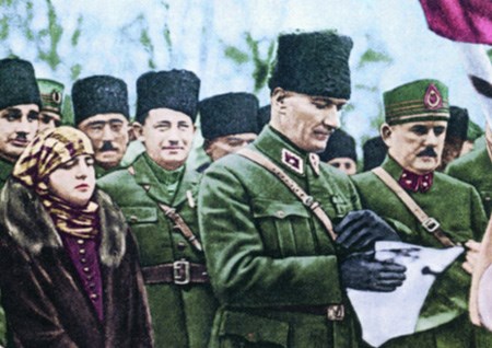 genelkurmay dan renkli ataturk