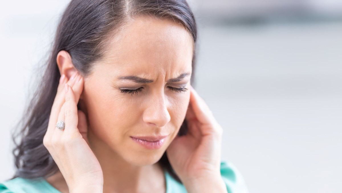Kulak çınlamasının nedenleri ve belirtileri nelerdir?