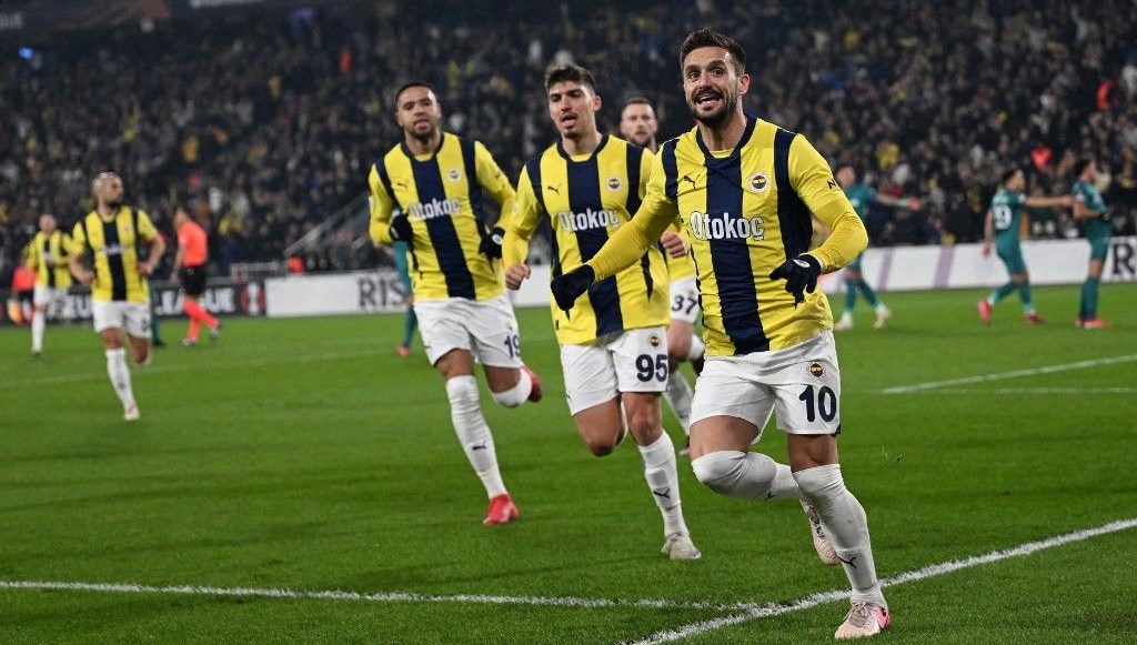 Fenerbahçe, Süper Lig'de Antalyaspor'u konuk edecek: Takımda son durum ve eksikler