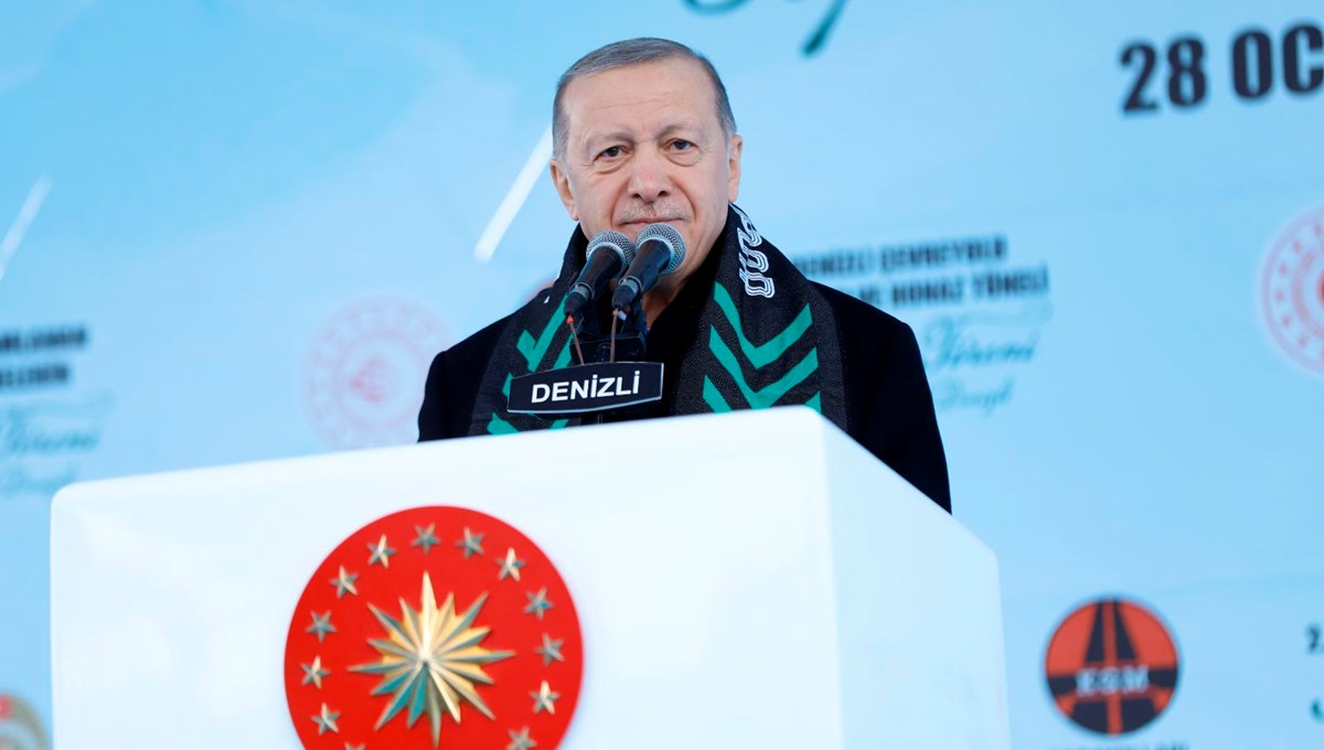 Cumhurbaşkanı Erdoğan: Hukuk skandalları ile önümüzü kesmeye çalışıyorlar