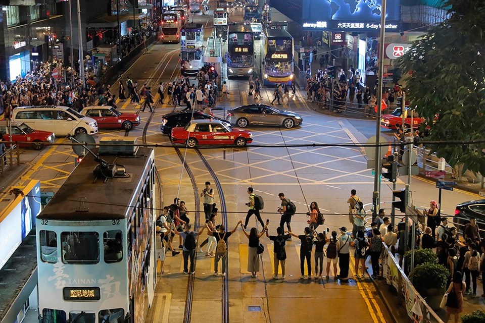 Hong Kong’da 45 kilometrelik insan zinciri - 1