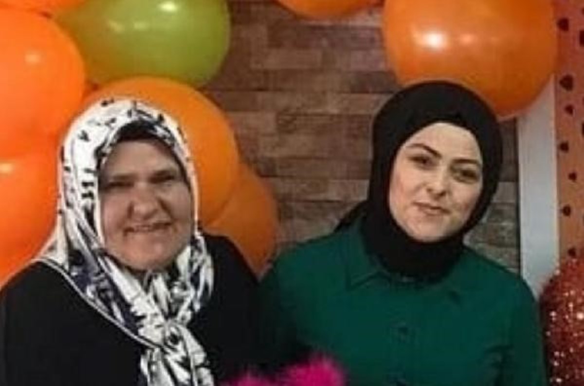 Meliha Şahin ve kızı Rabia Şahin Meliha Şahin ve kızı Rabia Şahin