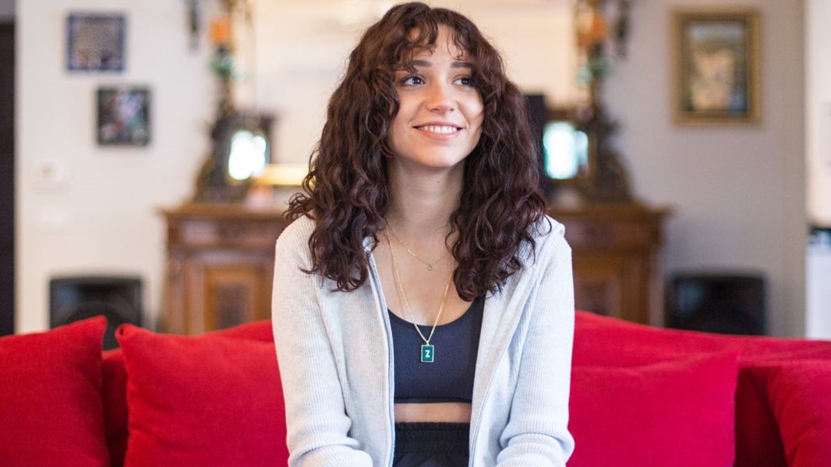 zeynep bastik tan sezen aksu imzali yeni sarki ntv