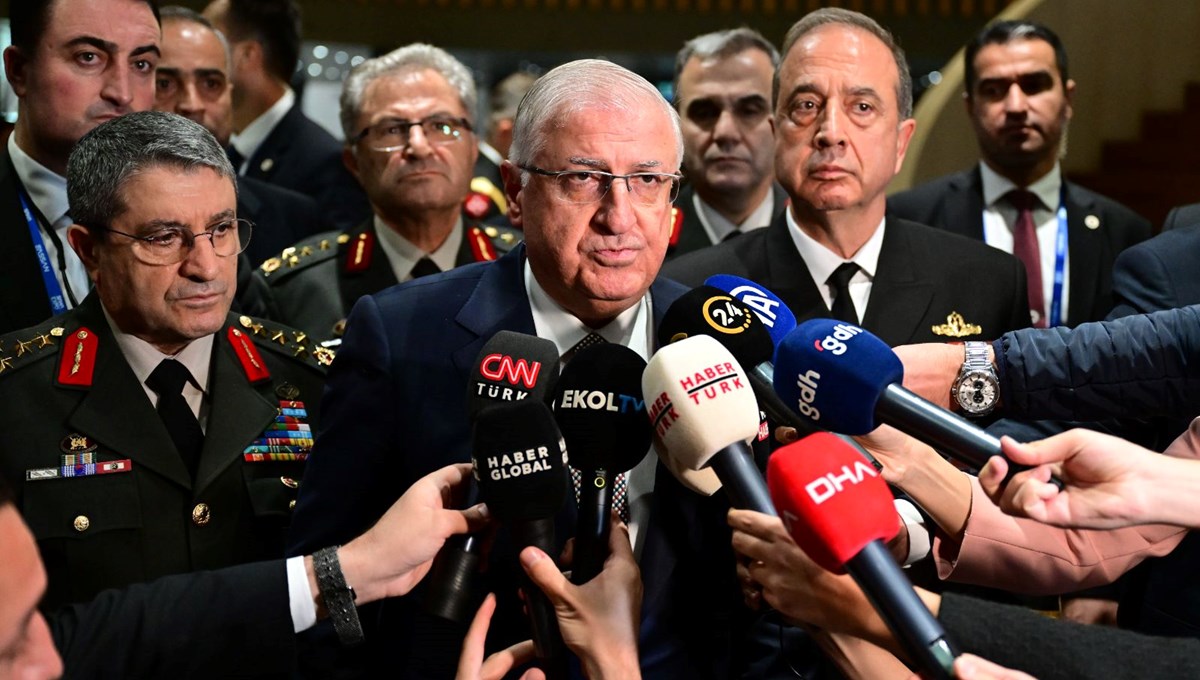 Bakan Güler: Türkiye hiçbir tehdide boyun eğmemiştir ve eğmeyecektir Bakan Güler: Türkiye hiçbir tehdide boyun eğmemiştir ve eğmeyecektir