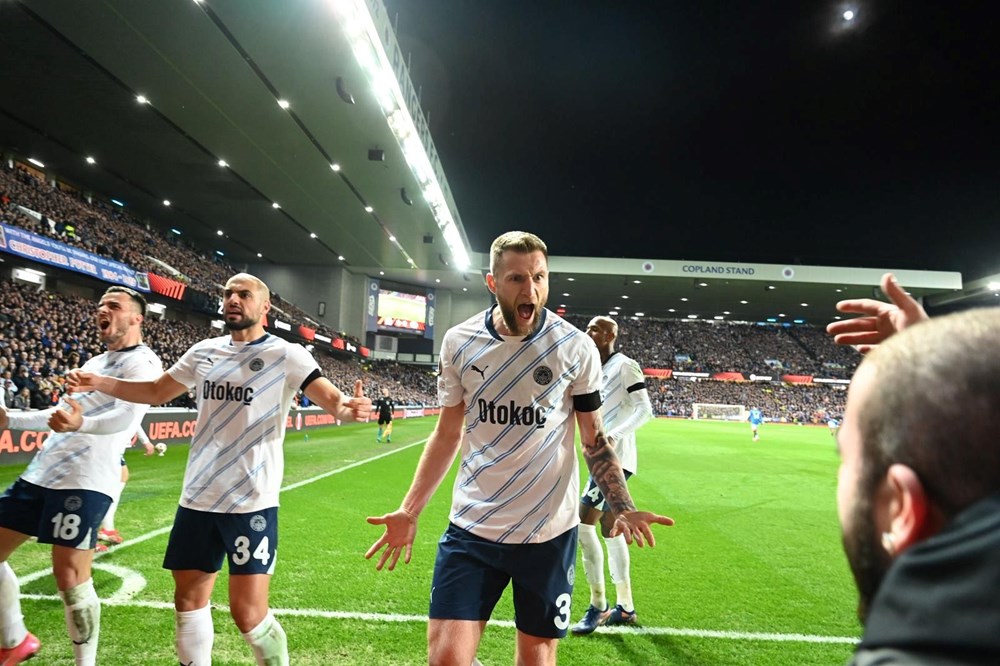 Fenerbahçe 4 isme veda ediyor: 60 milyon euro beklentisi - 1