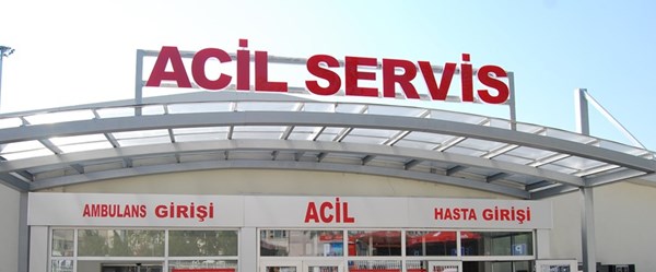 Acil servisler dolup taşıyor