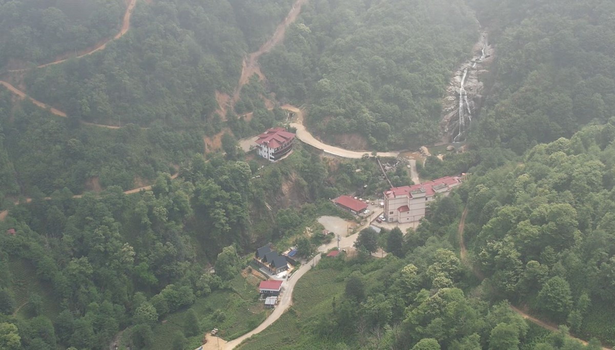 Ağaran Şelalesi görenleri hayran bırakıyor! Turistler akın akın gidiyor